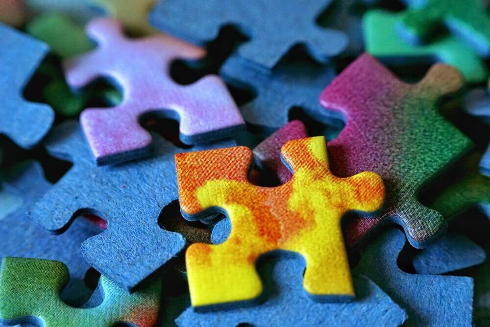 Jigsaw puzzle pieces