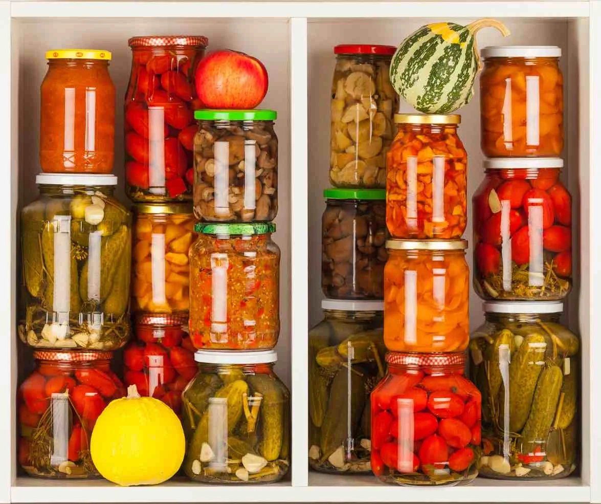 Trinidad and Tobago: Chow jars with pickle