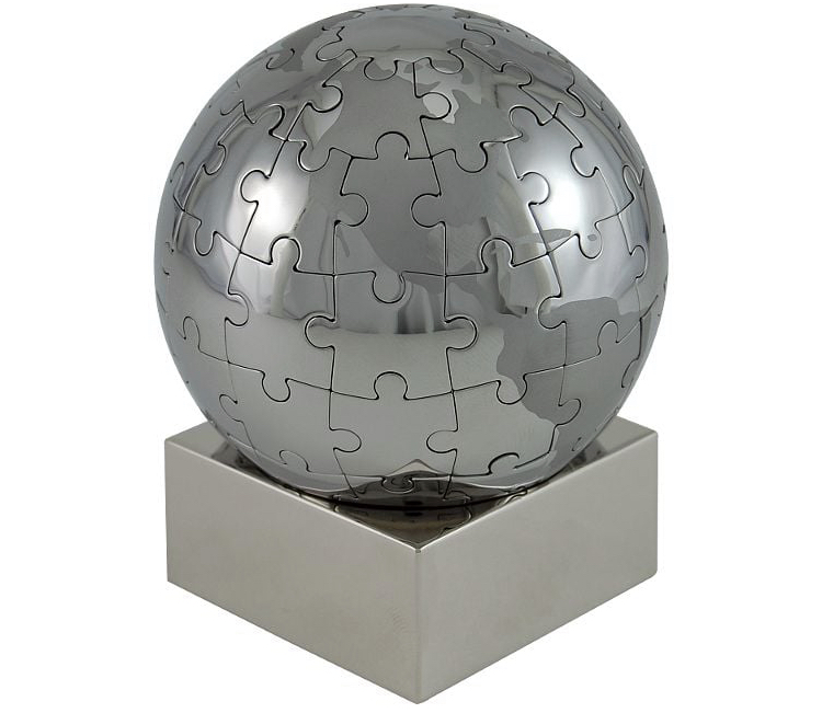 PUZZLE MASTER: Magnetic Puzzle Globe